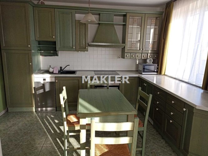 Mieskanie w bloku- 3 piętro- ogrodzony parking