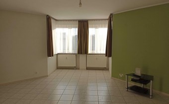 Mieskanie w bloku- 3 piętro- ogrodzony parking